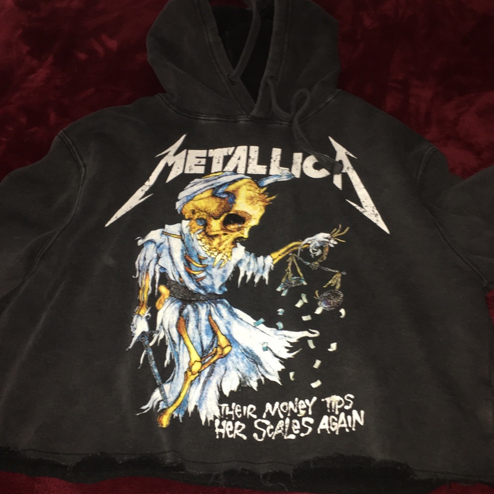 Grey Metallica long sleeve crop top